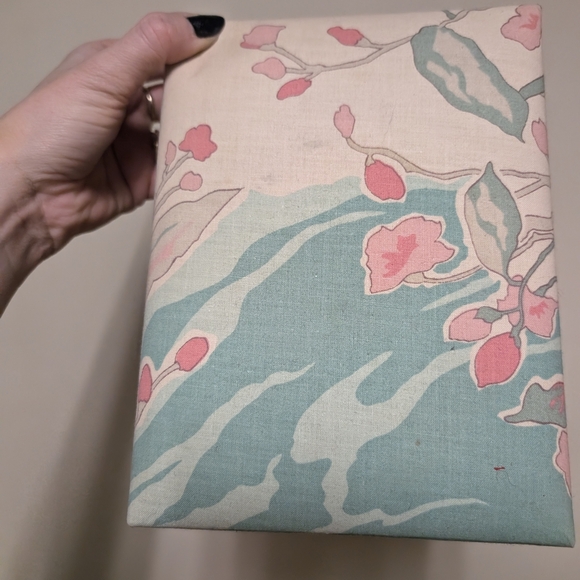 Floral Patterned Jewelry Box - Picture 4 of 13